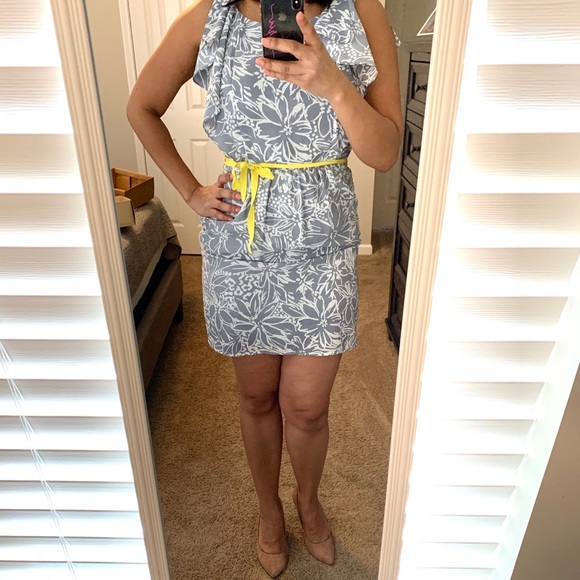 Summer dress with flutter sleeves - Picture 4 of 6